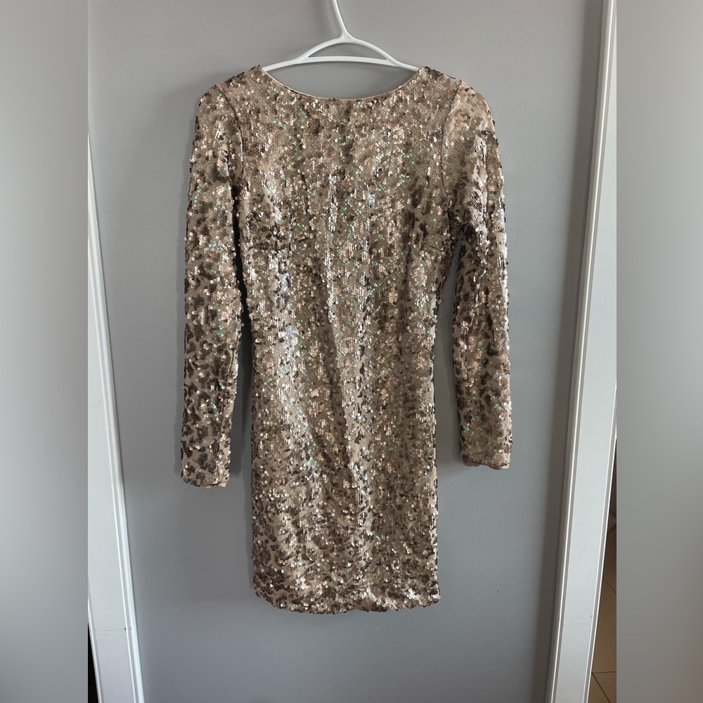 ‘Dress The Population’ Sequin Dress in size Medium